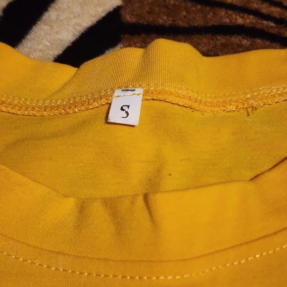 Y2K Yellow Crop Top with Cloud And Rain Design Size Small - Picture 3 of 6